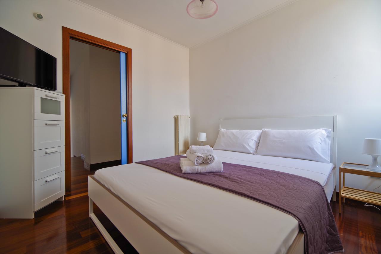 Bed And Travel Apartment Dogana Regia 15 Salerno Exterior foto