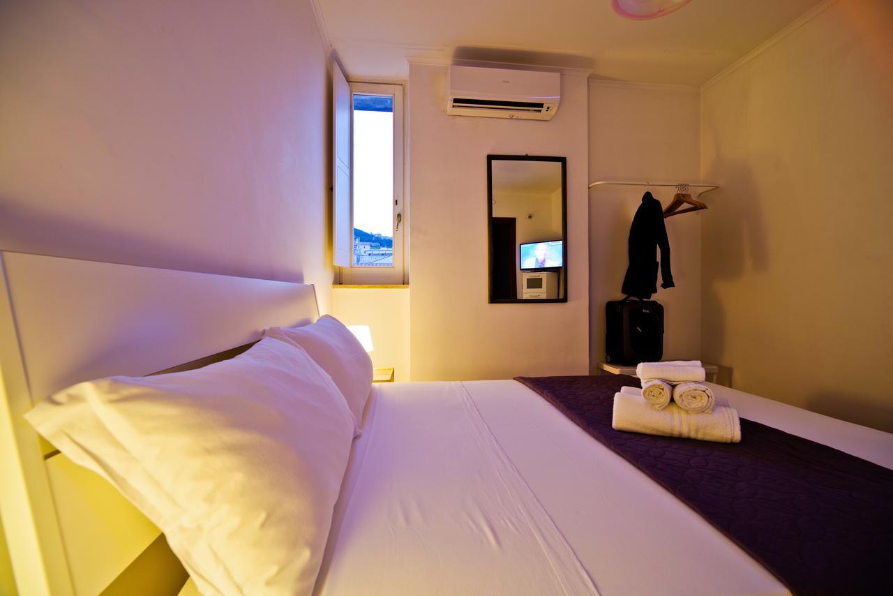Bed And Travel Apartment Dogana Regia 15 Salerno Exterior foto
