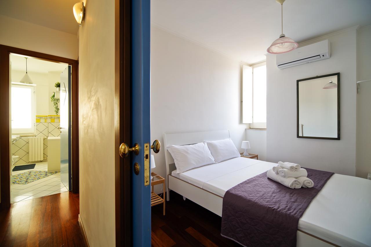 Bed And Travel Apartment Dogana Regia 15 Salerno Exterior foto